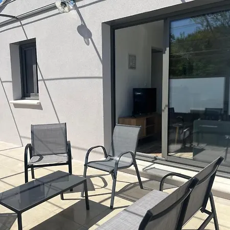 Les Jardins De La Graviere A 5 Mn De Lourmarin Avec Piscine Privee Vila Puyvert Exterior foto